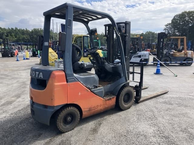 Forklift — Auction (lot 8462-4081)