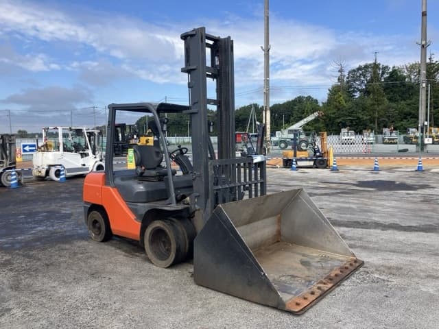 Forklift — Auction (lot 8462-4082)