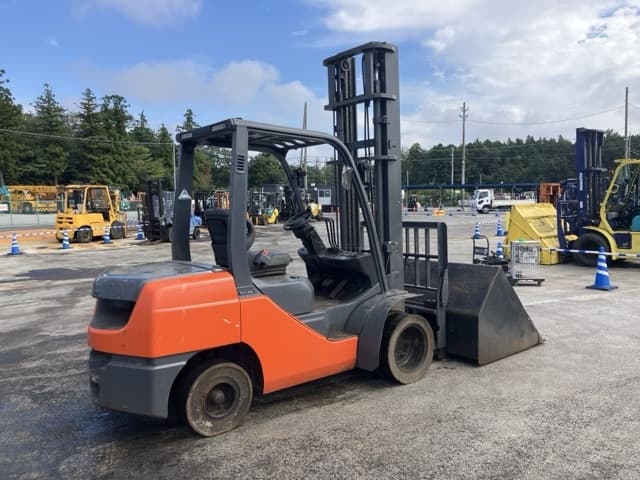 Forklift — Auction (lot 8462-4082)