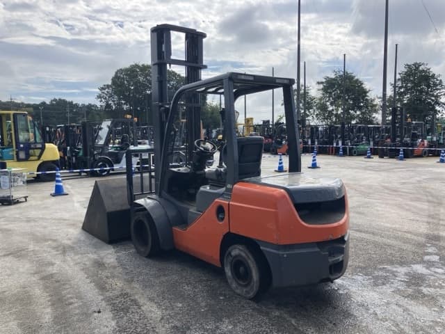 Forklift — Auction (lot 8462-4082)