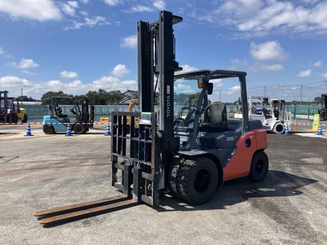 Forklift — Auction (lot 8462-4087)