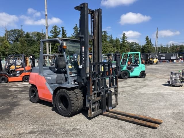 Forklift — Auction (lot 8462-4087)