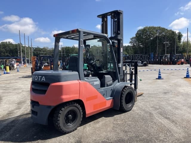 Forklift — Auction (lot 8462-4087)