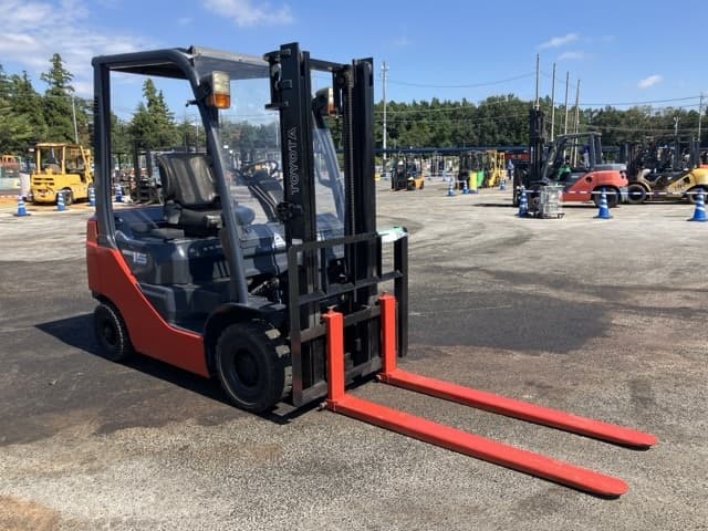 Forklift — Auction (lot 8462-4090)