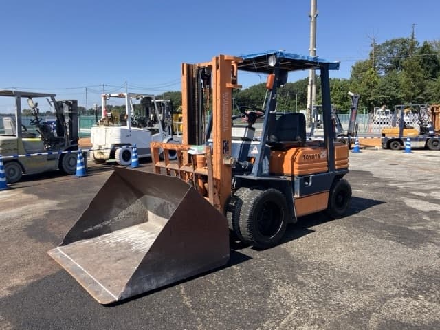 Forklift — Auction (lot 8462-4092)