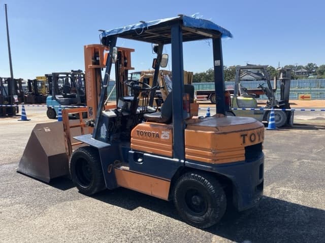 Forklift — Auction (lot 8462-4092)
