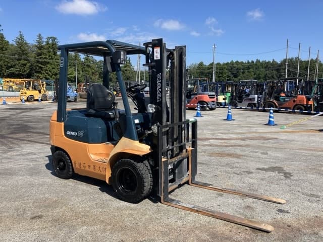 Forklift — Auction (lot 8462-4093)