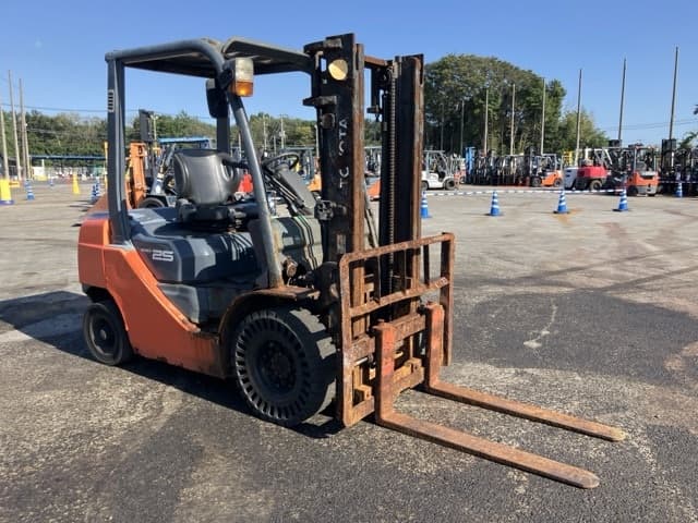 Forklift — Auction (lot 8462-4099)