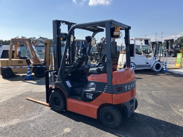 Battery Forklift — Auction (lot 8462-4100)