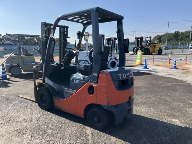Forklift — Auction (lot 8462-4104)