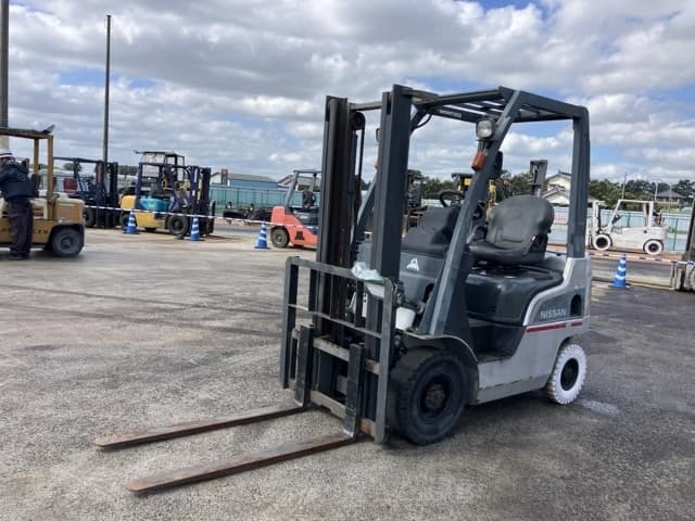 Forklift — Auction (lot 8462-4127)