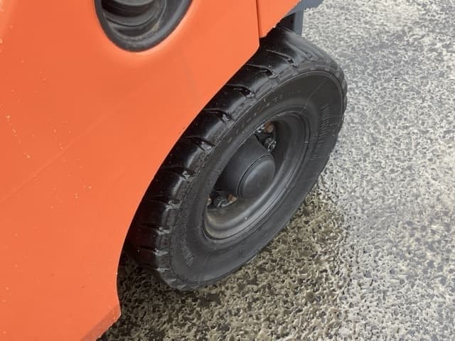 Forklift — Auction (lot 8462-4131)