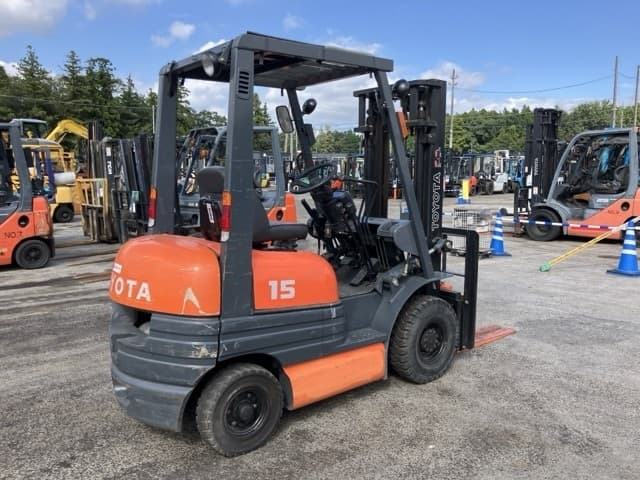 Forklift — Auction (lot 8462-4133)
