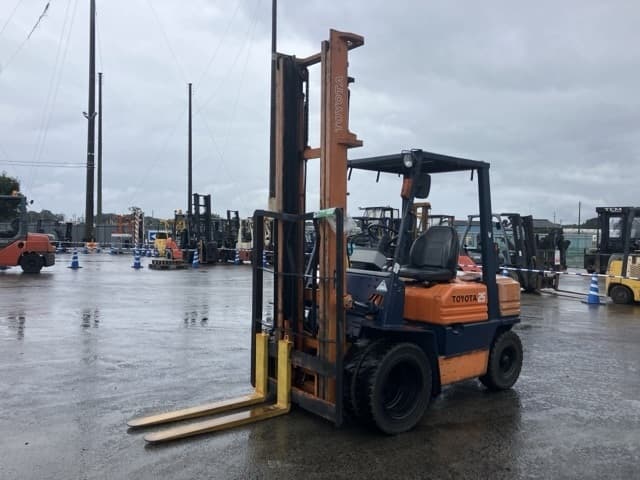 Forklift — Auction (lot 8462-4135)