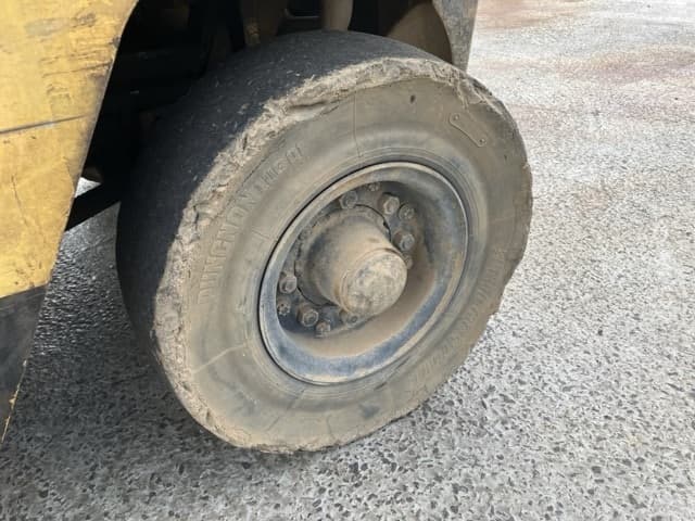 Forklift — Auction (lot 8462-4140)