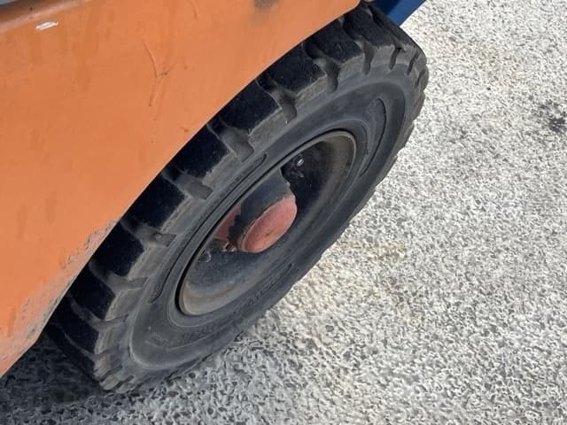 Forklift — Auction (lot 8462-4146)