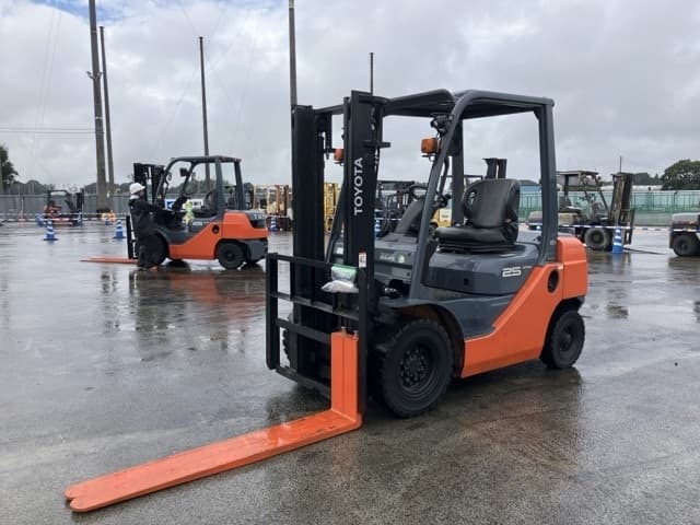Forklift — Auction (lot 8462-4154)