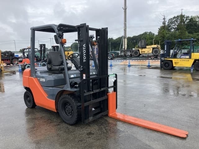 Forklift — Auction (lot 8462-4154)