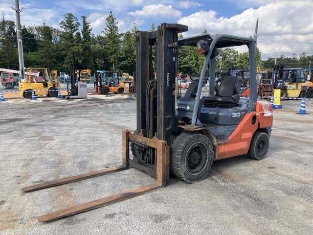Forklift — Auction (lot 8462-4157)