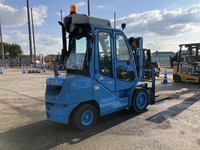 Forklift — Auction (lot 8462-4163)