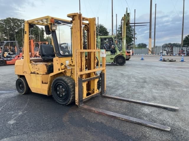 Forklift — Auction (lot 8462-4174)