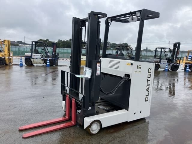 Reach Forklift — Auction (lot 8462-4195)