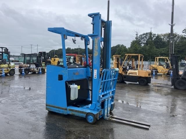 Reach Forklift — Auction (lot 8462-4196)