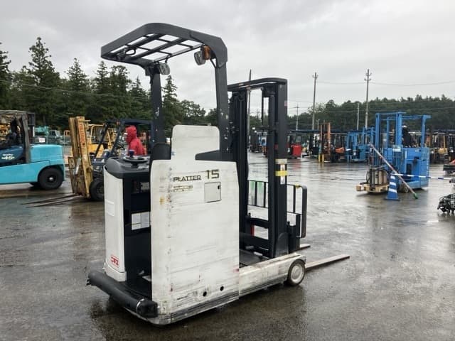 Reach Forklift — Auction (lot 8462-4199)