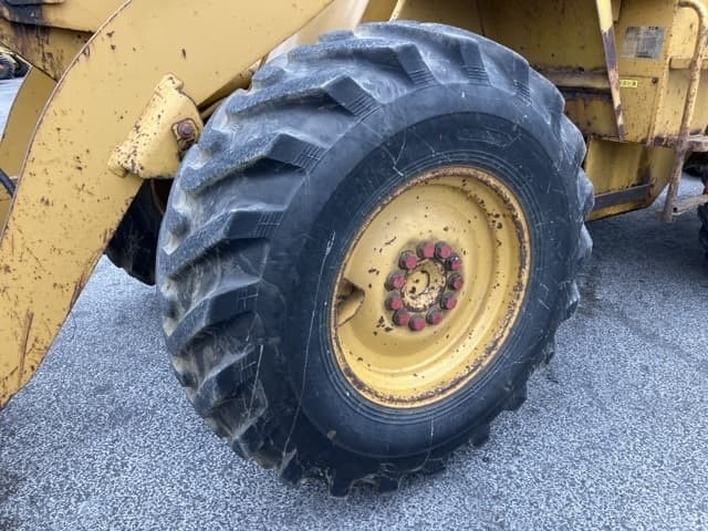 WHEEL LOADER — Auction (lot 8462-422)
