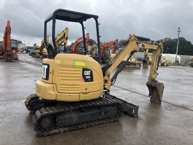 MINI EXCAVATOR — Auction (lot 8462-438)