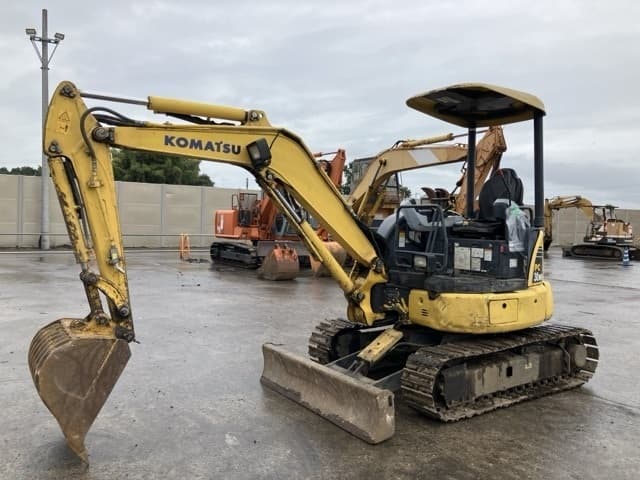 MINI EXCAVATOR — Auction (lot 8462-440)
