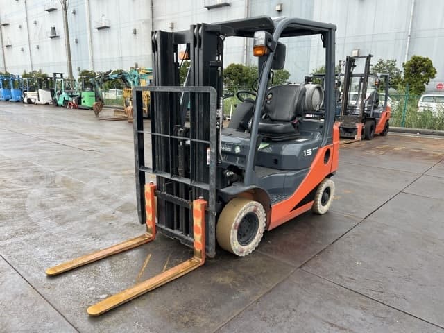 Forklift — Auction (lot 8462-44003)