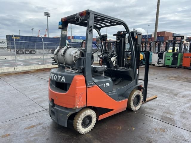 Forklift — Auction (lot 8462-44003)