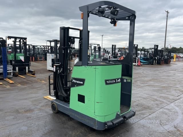 Reach Forklift — Auction (lot 8462-44008)