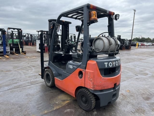 Forklift — Auction (lot 8462-44009)
