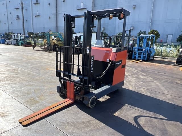 Reach Forklift — Auction (lot 8462-44012)