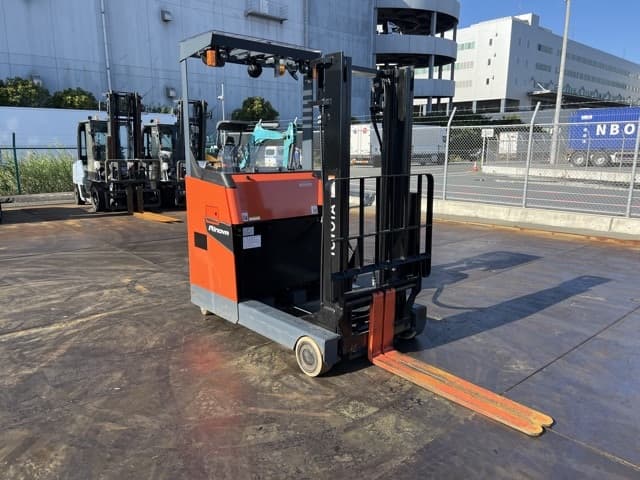Reach Forklift — Auction (lot 8462-44012)
