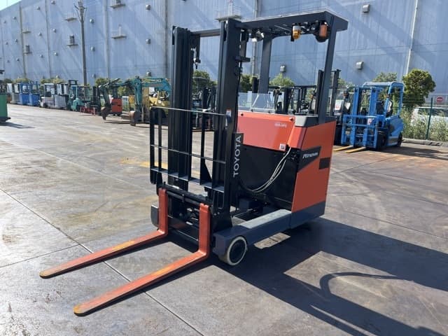 Reach Forklift — Auction (lot 8462-44013)