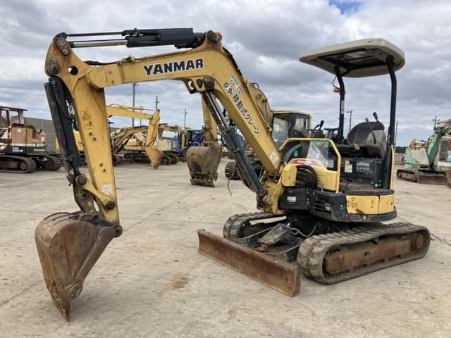 MINI EXCAVATOR — Auction (lot 8462-443)