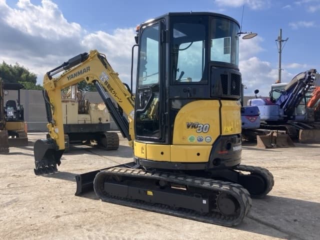 MINI EXCAVATOR — Auction (lot 8462-444)