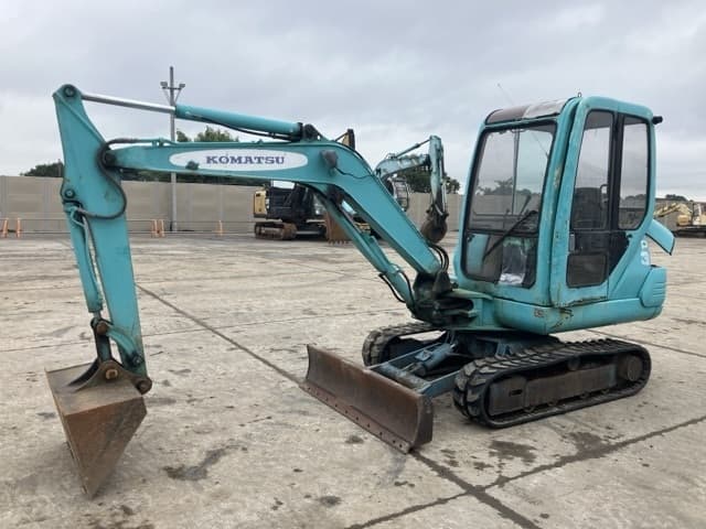 MINI EXCAVATOR — Auction (lot 8462-449)