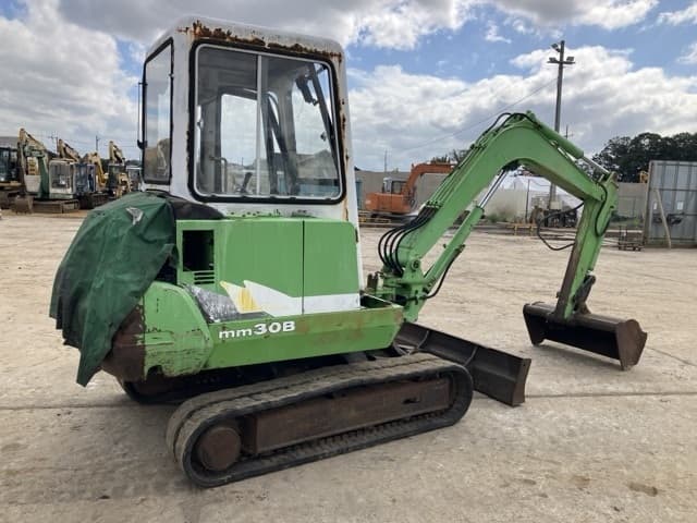 MINI EXCAVATOR — Auction (lot 8462-451)