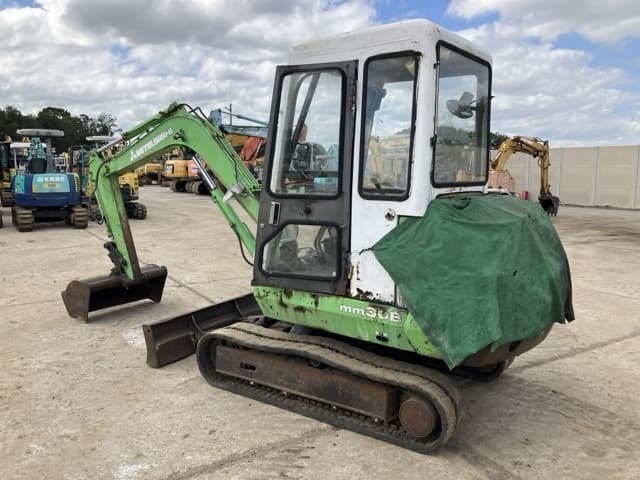 MINI EXCAVATOR — Auction (lot 8462-451)
