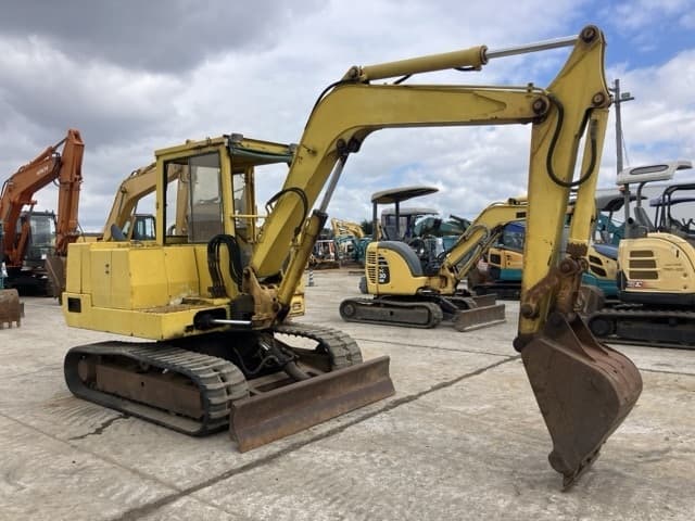 MINI EXCAVATOR — Auction (lot 8462-453)