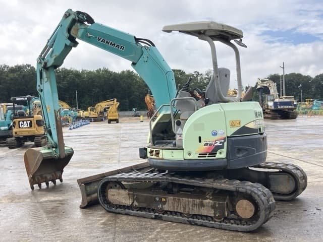 MINI EXCAVATOR — Auction (lot 8462-458)