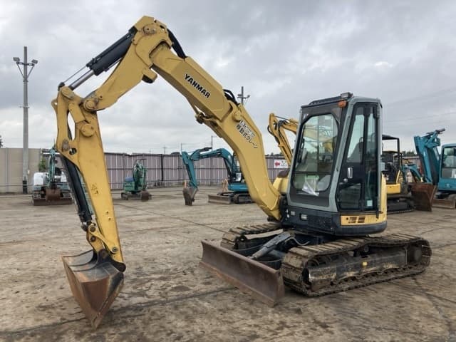 MINI EXCAVATOR — Auction (lot 8462-462)