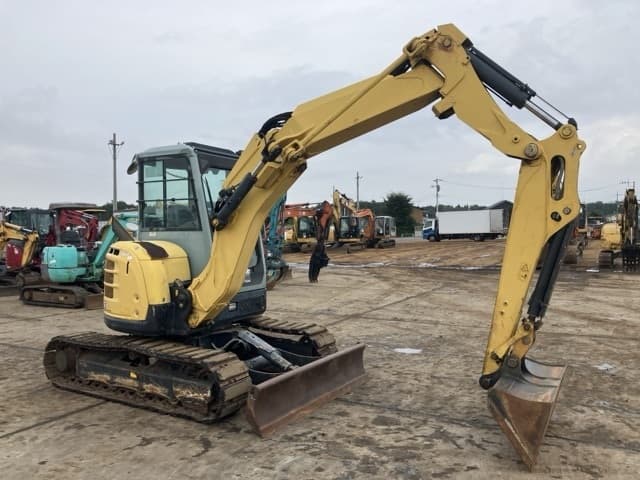 MINI EXCAVATOR — Auction (lot 8462-462)