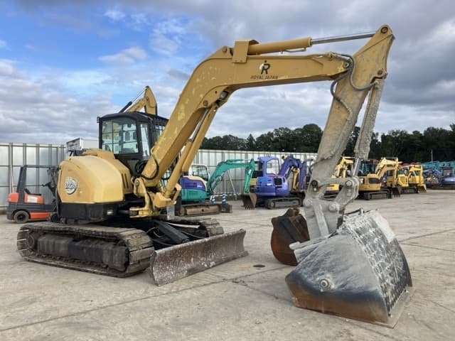 EXCAVATOR — Auction (lot 8462-469)
