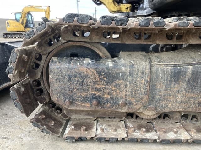 EXCAVATOR — Auction (lot 8462-469)