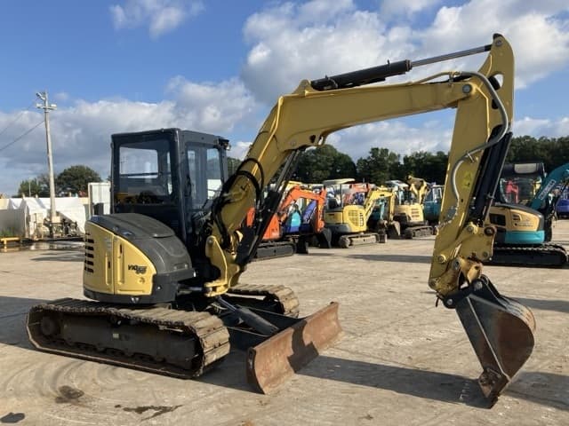 MINI EXCAVATOR — Auction (lot 8462-483)